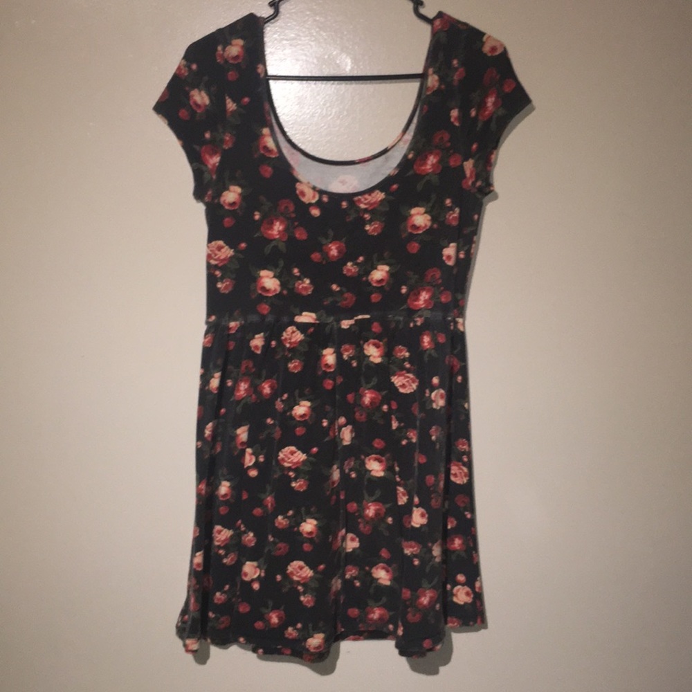 Dress - Picture 2 of 2